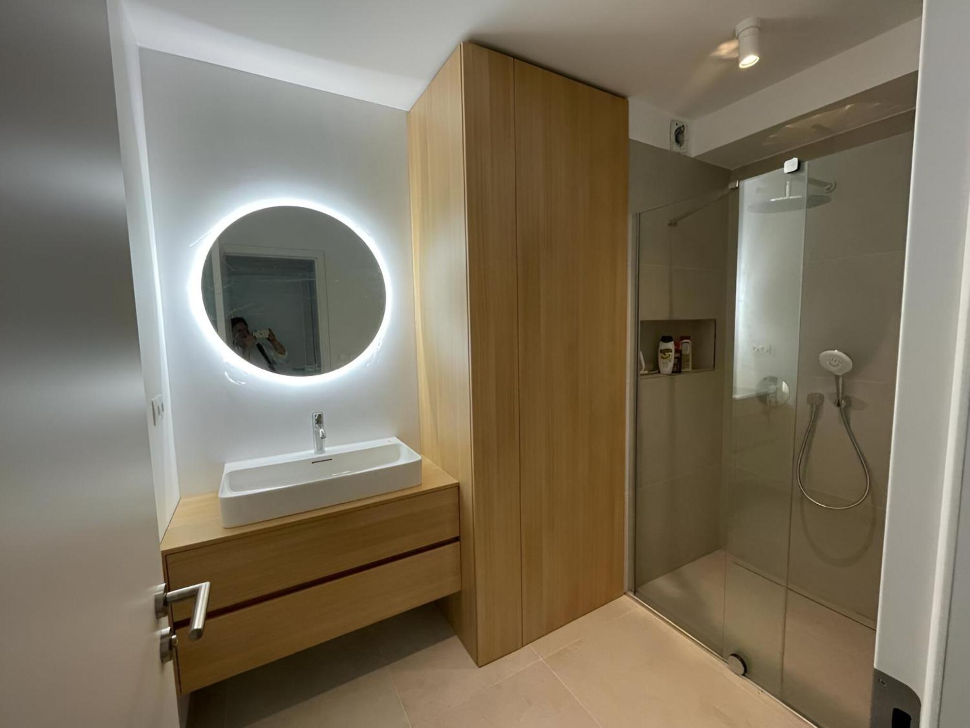 Beautiful New Apt In Old Town Near Train Station - Free Parking Bratislava Buitenkant foto
