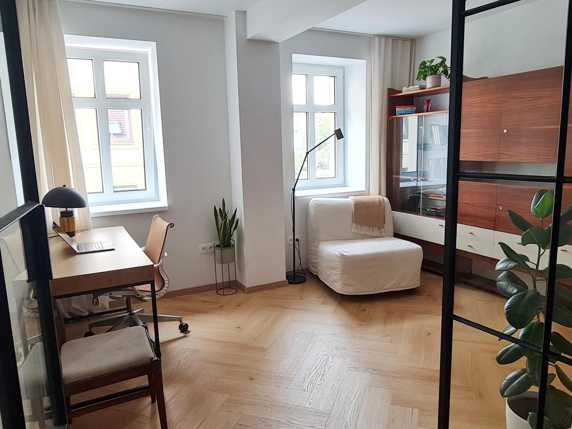 Beautiful New Apt In Old Town Near Train Station - Free Parking Bratislava Buitenkant foto