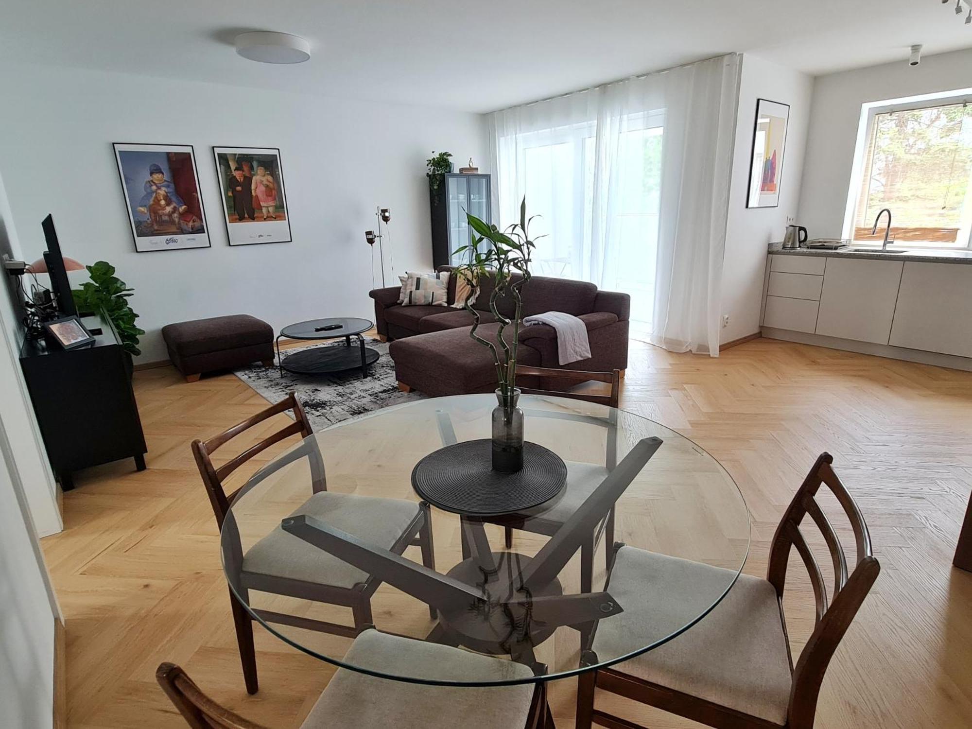 Beautiful New Apt In Old Town Near Train Station - Free Parking Bratislava Buitenkant foto