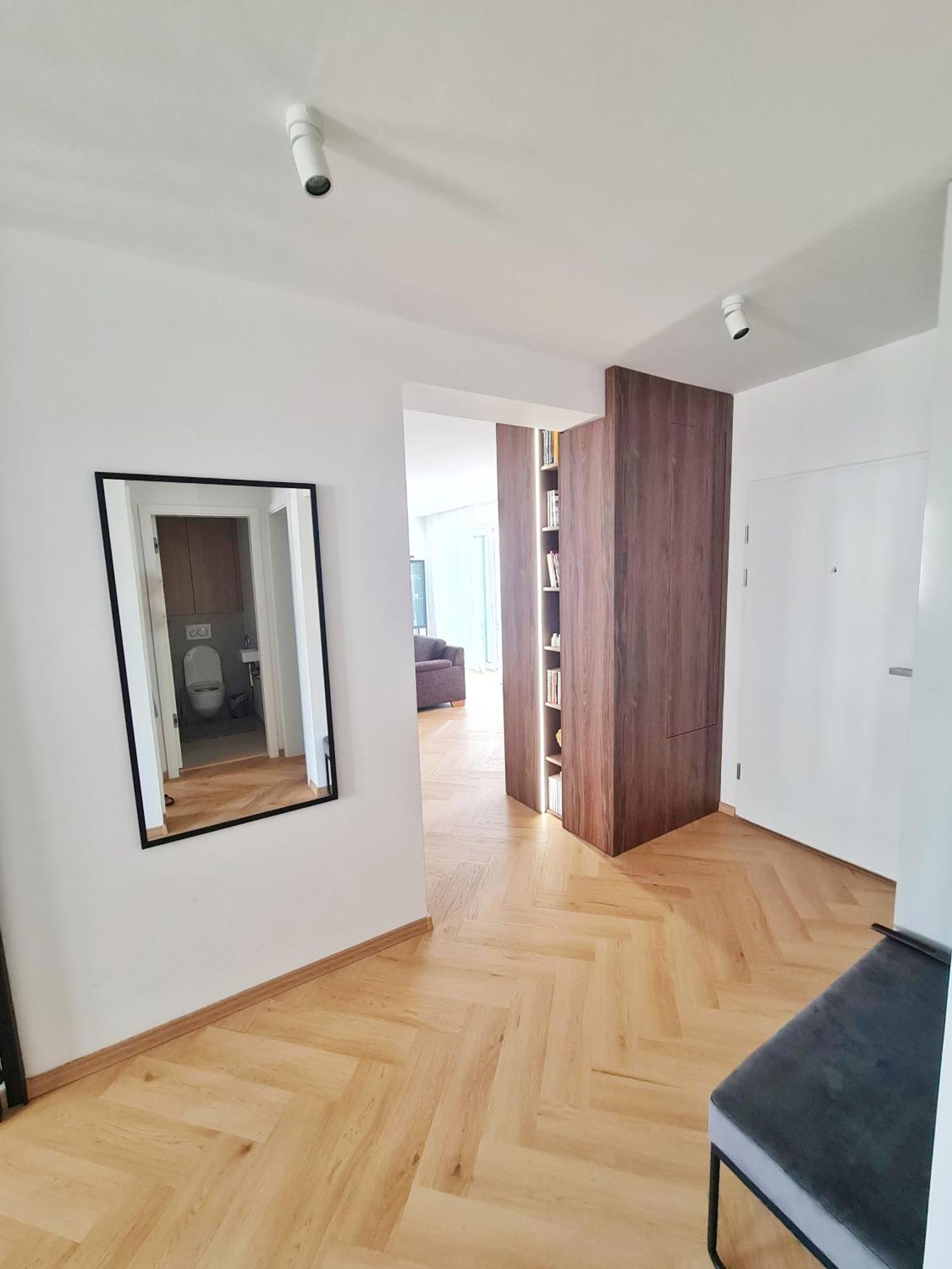 Beautiful New Apt In Old Town Near Train Station - Free Parking Bratislava Buitenkant foto