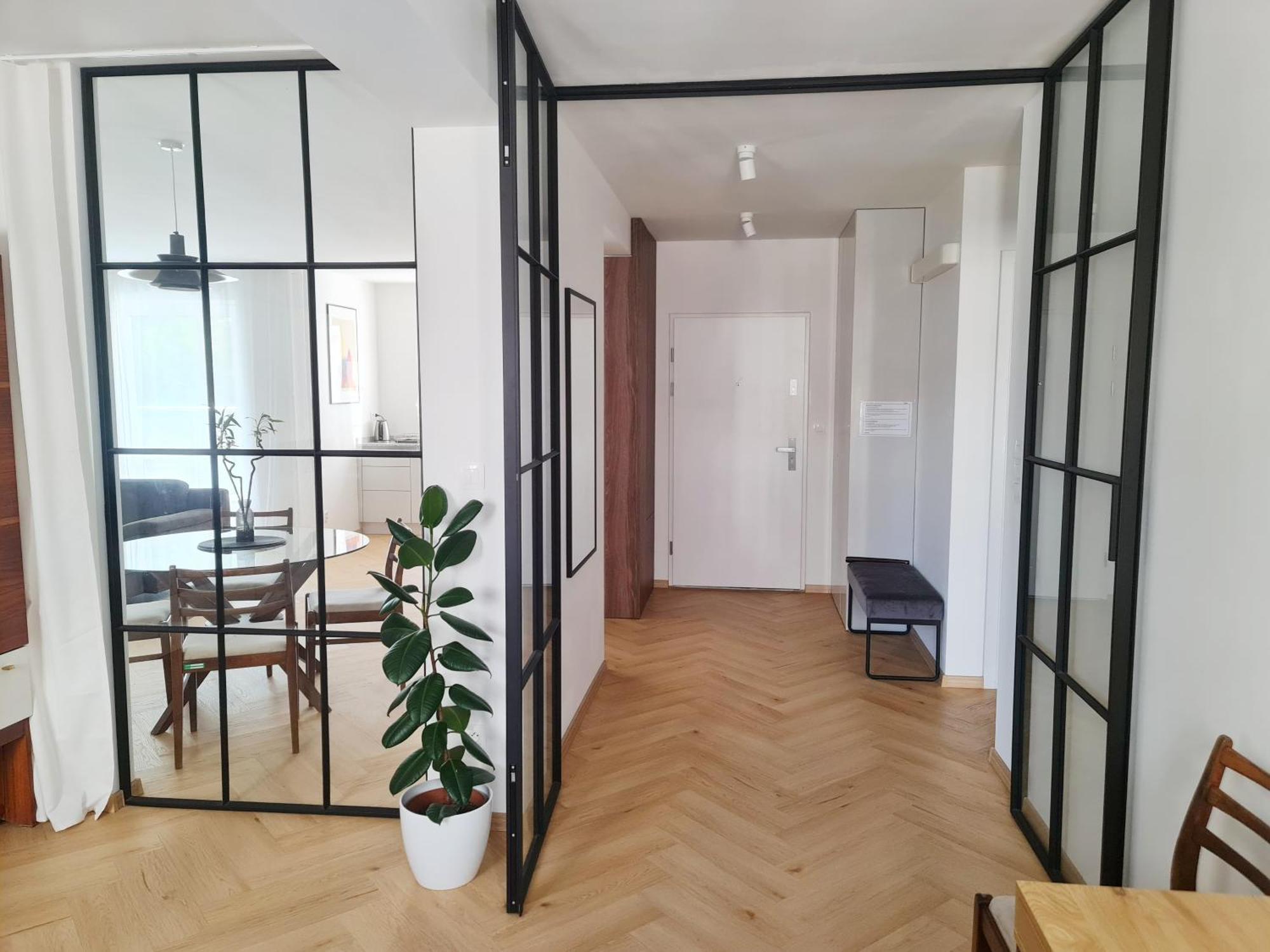 Beautiful New Apt In Old Town Near Train Station - Free Parking Bratislava Buitenkant foto