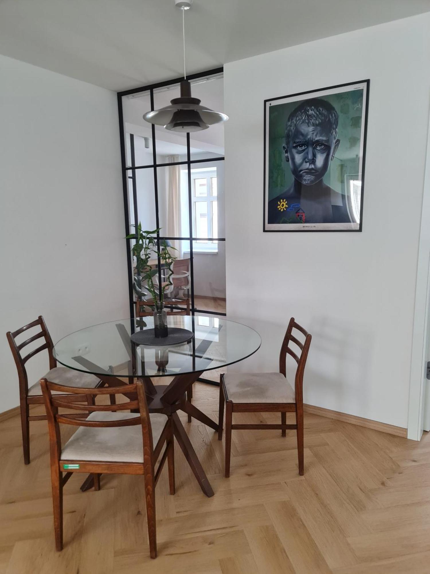 Beautiful New Apt In Old Town Near Train Station - Free Parking Bratislava Buitenkant foto